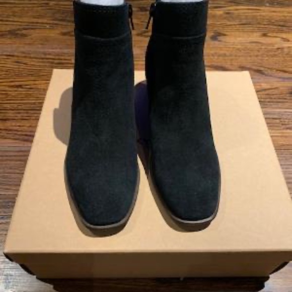 BNIB Lucky Brand Stylish Suede Booties - Picture 3 of 7